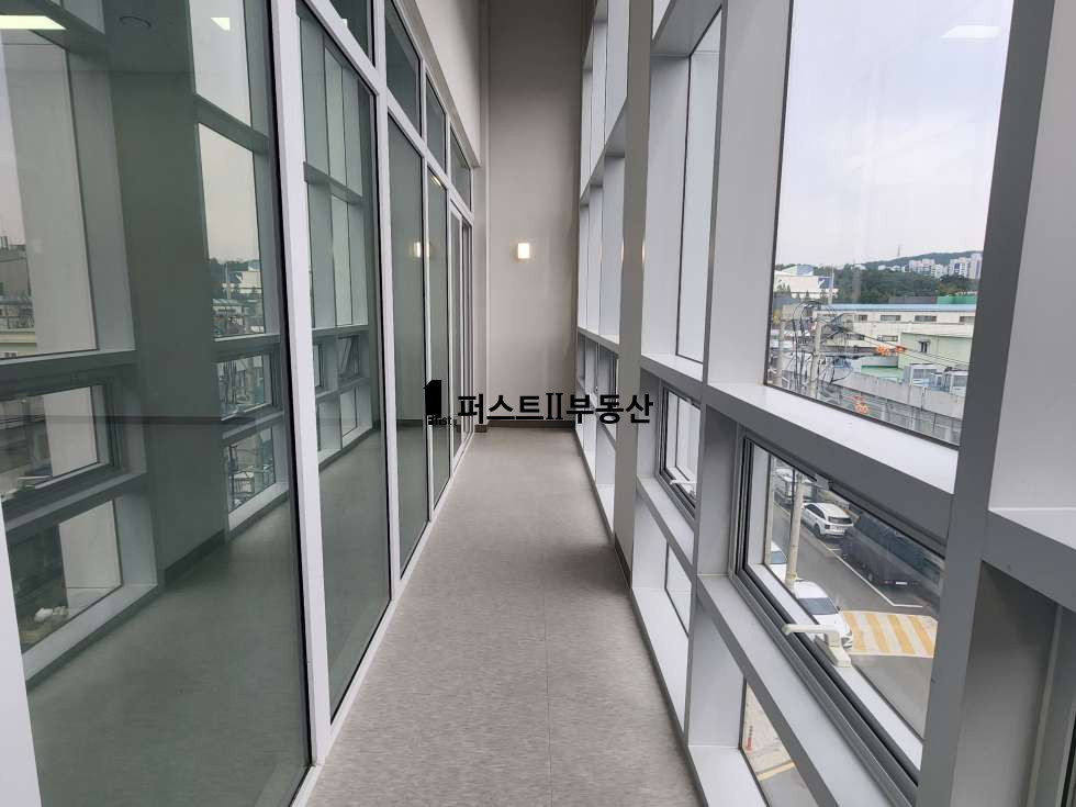 경기 수원영통구 원천동 드라이브인 도어 투 도어, 발코니 기준 남동향, 넓은 서비스면적 월세 매물번호 10308 사진 9