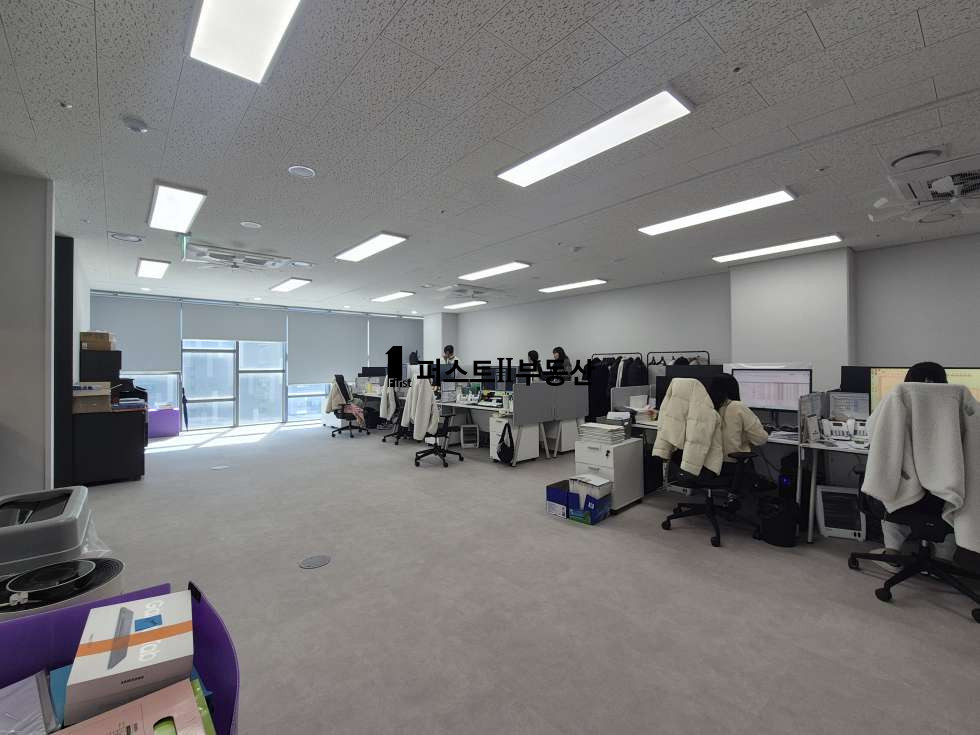 경기 화성동탄구 영천동 코너포함 연접한 4개 호실, 동탄테크노밸리 내 지식산업센터, 전용면적 약 60평 월세 매물번호 10328 사진 4