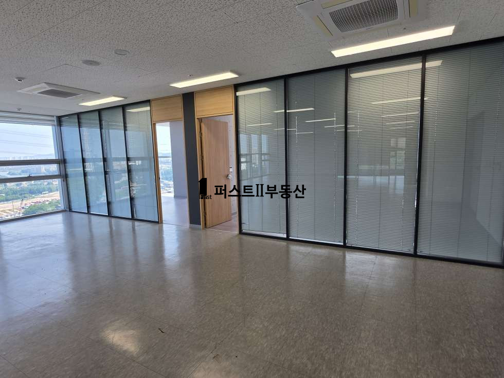 경기 화성동탄구 영천동 13층 전체 , 풀인테리어, 전기 400kw 추가 증설 월세 매물번호 10349 사진 2