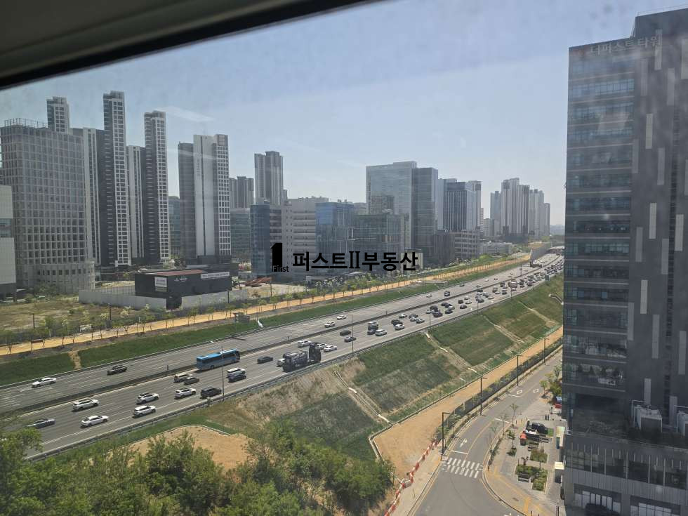 경기 화성동탄구 영천동 전용면적 30평, 코너호실 포함 연접한 2개호실 월세 매물번호 10342 사진 8